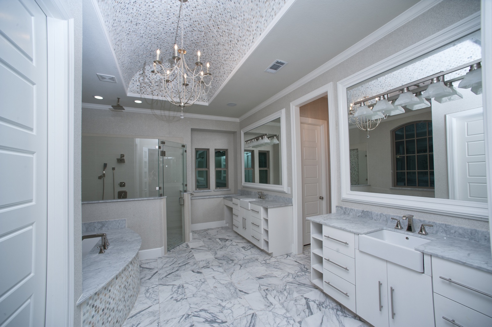 Bathrooms Royal Crest